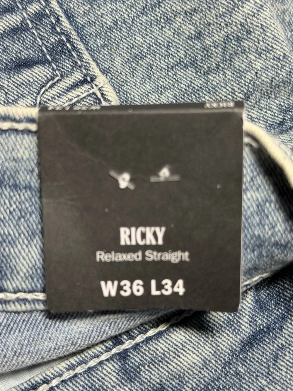$164 True Religion Relaxed Straight Jeans in Light Blue ~ W36xL34 ~ NEW